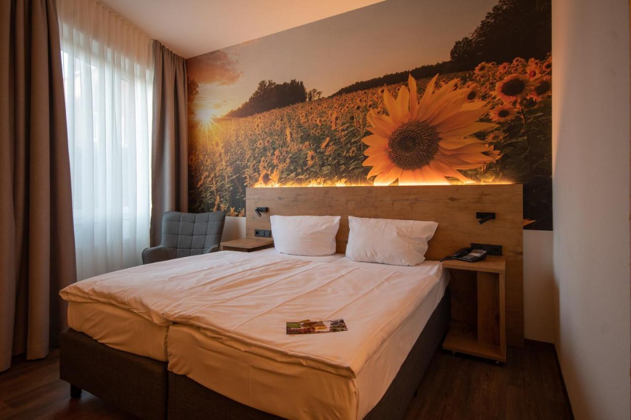 Hotel Stadt Aurich Exteriör bild